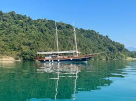 Escuna clássica 80 pés, botel v destinácii Paraty