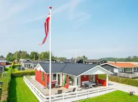 6 person holiday home in Juelsminde