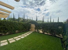 Marco Simone golf club apartment, hotel v destinaci Marco Simone