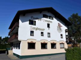 Pension Bergbauer, hotel na may parking sa Prackenbach