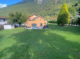 Appartement moderne avec terrasse et piscine à Châtel sur Bex, apartment in Bex