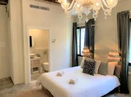 Mini Suite