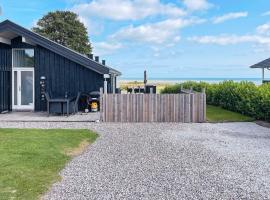 6 person holiday home in Hadsund, hotel i Haslevgårde