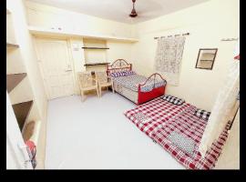 Shriguru Guest House Akkalkot – hotel w mieście Akalkot