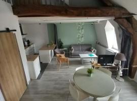 Le regard de Mona Lisa 2 étoiles 100m du château, hotel v destinaci Amboise