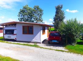 Luxus Wohnwagen Alpenblick, viešbutis mieste Weiler-Simmerberg