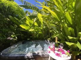 Kaz ananas, spa privatif ,plage du Helleux, vacation rental in Sainte-Anne