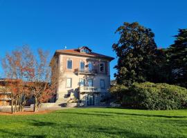 Villa Hermann, lodge in Somma Lombardo