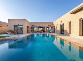 Villa Kassia , Jacuzzi, Hamman, jeux…, hotel dengan parkir di Marrakesh