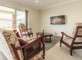 Jordan Spring Sweet 5 Br -Close to Shops&Parks