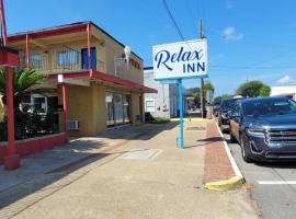 Relax Inn, hotel dengan parking di Lucedale