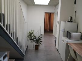 Minimal & Arty Townhouse, homestay in Hamrun