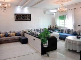 Appartement traditionnel marocain & spacieux, lägenhet i Fès