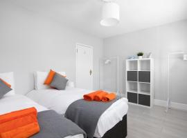 Cloud9 Accommodation 3-Bed Home in Croydon, Guest 6 - High Speed Wi-Fi, Hotel in Croydon