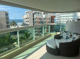 Apartamento moderno com linda vista, hotel in Riviera de São Lourenço