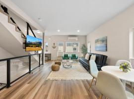 BRAND NEW Fully Updated Condo 918 in Anacortes, condo σε Άνακορτς