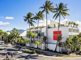 Ramada By Wyndham Cairns City Centre, Ramada hotel in Cairns