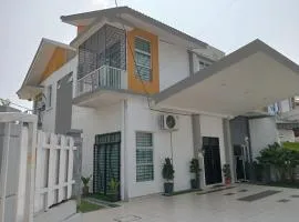 Sarrah Homestay At Kasa Height Residence