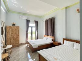 KHÁCH SẠN HOÀNG QUANG, hotel v destinaci Biđong