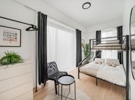 Chic Central City Rooms by Home2, hostel in Vienna