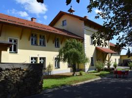 Zámeček nad Běleckým Mlýnem, hotel v destinaci Hluchov