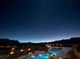 Waterstone resort, хотел в Linga