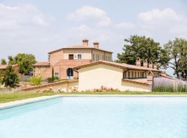 ISA - Luxury Resort with swimming pool immersed in Tuscan nature, apartments with private outdoor area with panoramic view, Ferienwohnung mit Hotelservice in Osteria Delle Noci