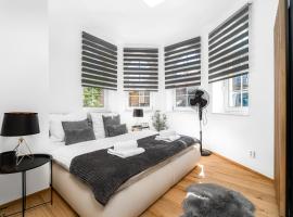 Beautiful Apartments With Parking In a Quiet Location, vila v Ostravě
