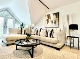 2 Bedroomed apt by Sefton Park and Spire Hospital