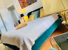Hôtel VCB Ciney Centre-ville, hotel v destinaci Ciney