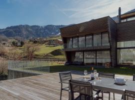 Stunning and Modern House On The Lake, hotel in Quarten