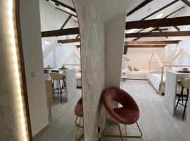 Suites Chic Star, feriebolig i Herencia