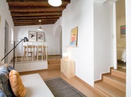 Comfortable getaway in Medieval Castro Marim, hotell i Castro Marim