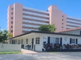 Unit 4, 3220 NE 15th St.