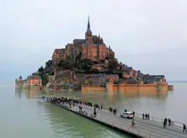Belle maison de vacances entre Saint-Malo et Mont-Saint-Michel. Le Clos Fleuri