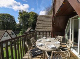 Devine Lodge, hotel in Callington