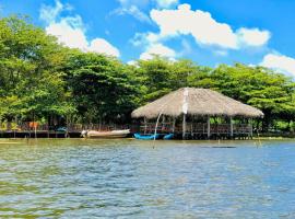 Lake Resort Bolgoda, hotell i Wadduwa