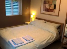 The Garden Room, hotel in Dundon