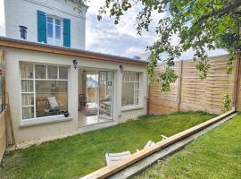 Maison familiale, 3 chambres, jardin, au calme, hotel v destinaci Trouville-sur-Mer