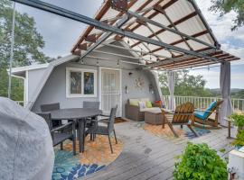 Mariposa Home Furnished Patio and Sierra Mtn Views, hotel en Mariposa