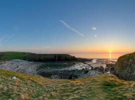 Cable Cottage, alojamento na praia em Llanrhyddlad