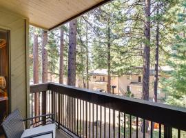 Incline Village Condo with Balcony 1 Mi to Trail!, hotel near Chuter, Incline Village