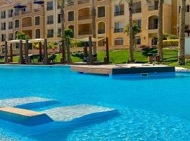 Ultra Luxury 3BR with Pools ,Sports ,Dining in Gated compound, Close to all sites, beach rental in Cairo