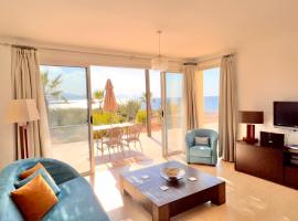 True front line apartment in Tatlisu North Cyprus, ξενοδοχείο με πισίνα στον Άγιο Νικόλαο