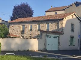 Gîte Craponne-sur-Arzon - Au détour de l'Arzon, hôtel à Craponne-sur-Arzon