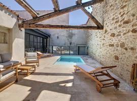 Hidden Oasis - Maison de caractère avec piscine, holiday home in Azille