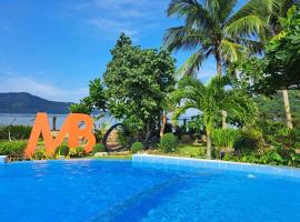 MB Cove, хотел с басейни в Насугбу