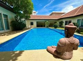 View Talay Villas - Huge Luxury Pool Villa - 500m from Jomtien beach - 188