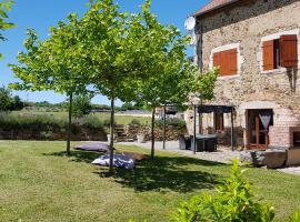 Gites Le Grand Tornage – hotel w mieście Évaux-les-Bains