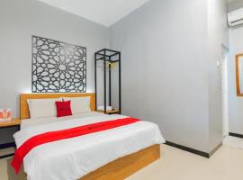 RedDoorz @ Manukan Surabaya, hotel in Surabaya